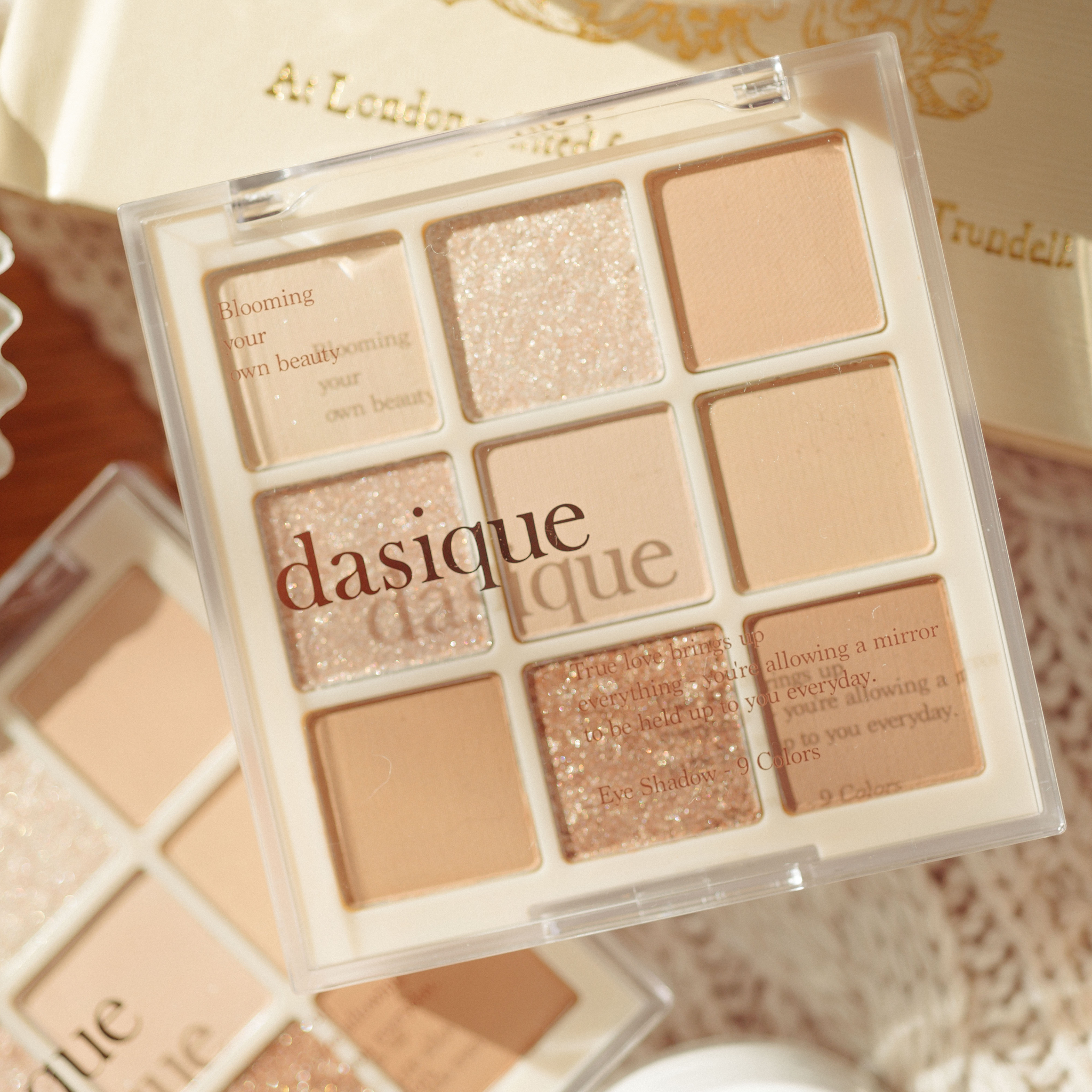 DASIQUE Shadow Palette #07 Milk Latte closed